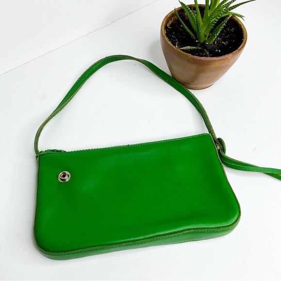 Vintage GAP Kelly Green Soft Supple Leather Wristlet 90s Y2K Clutch Bag - Picture 5 of 8